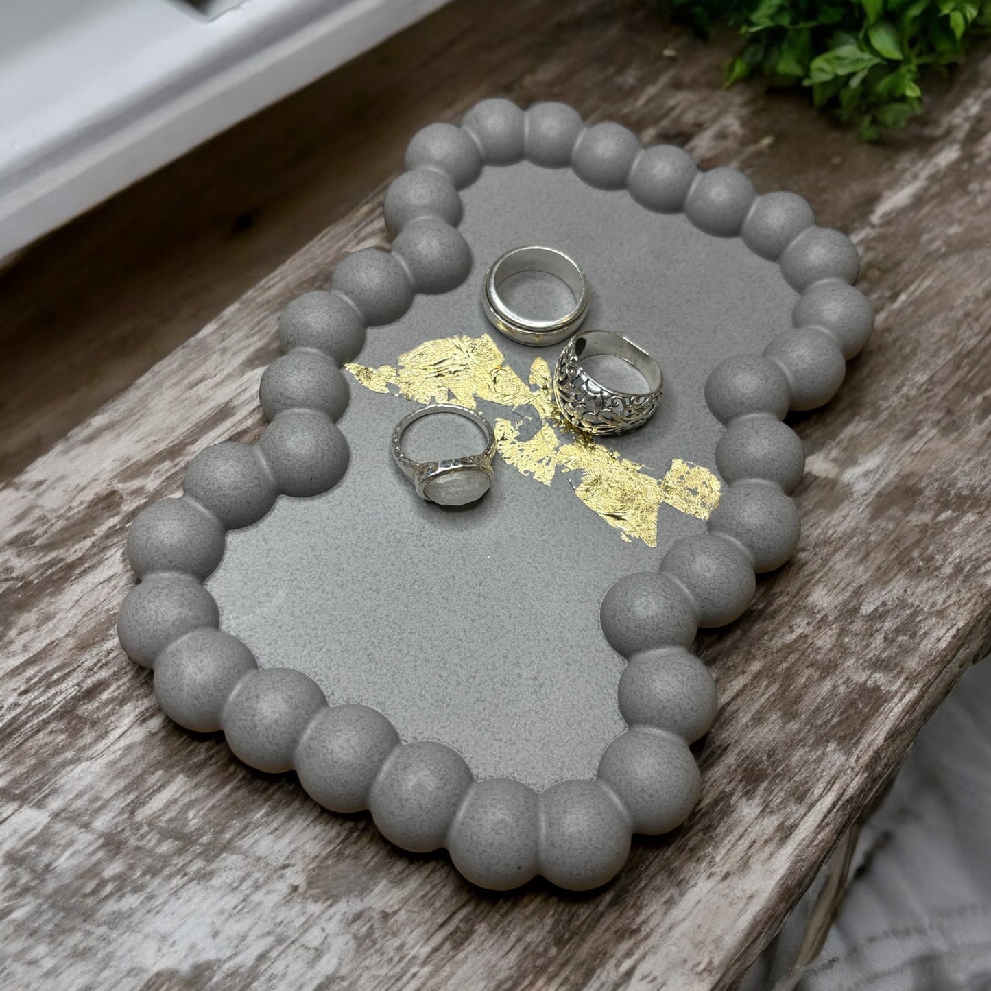 Grey and Gold Flake Bubble Jesmonite Jewellery Dish