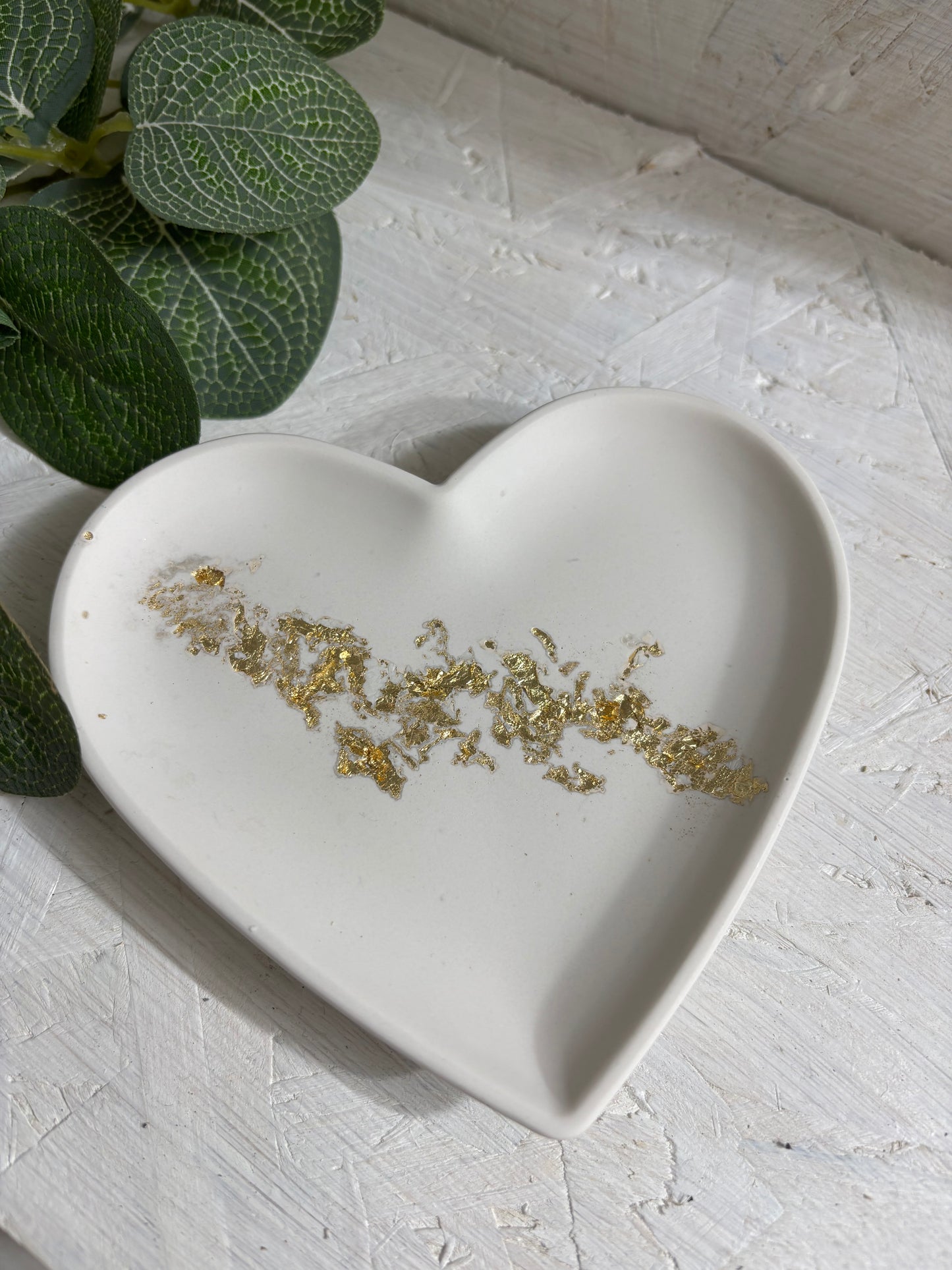 Gold Flake Heart Jesmonite Trinket/Jewellery Dish